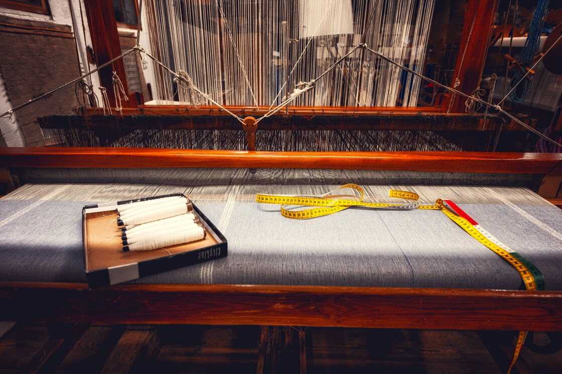 Read more about the article What Is Jacquard Loom? A Revolution In Weaving Technology